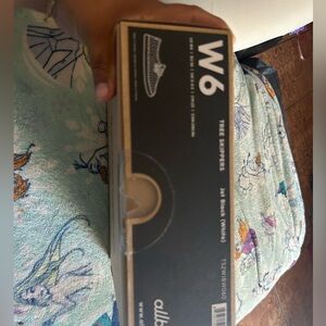 Women's Allbirds size 6